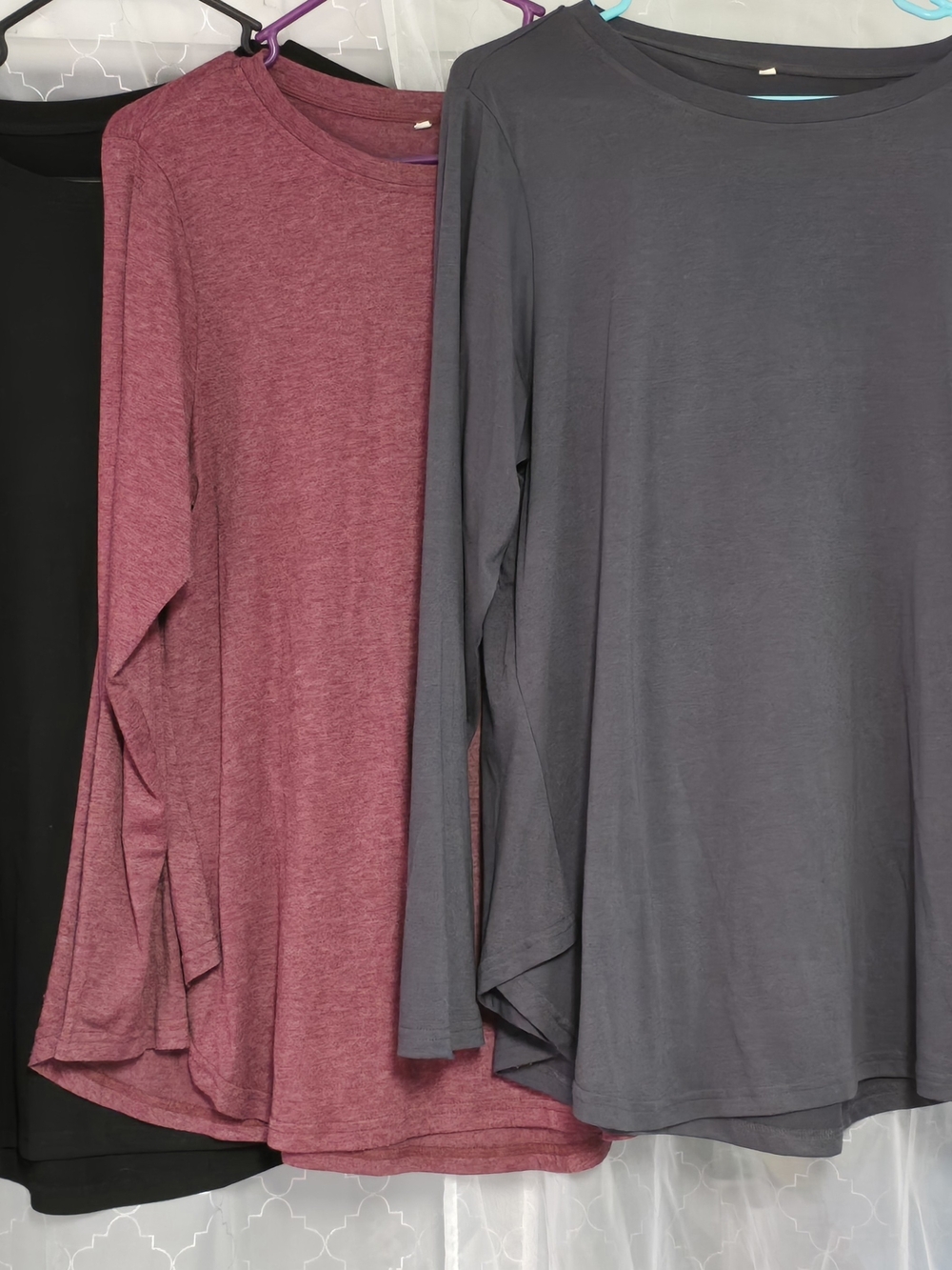 Women’s Long-Sleeve Crew Neck Top - Charcoal Gray and Dusty Rose